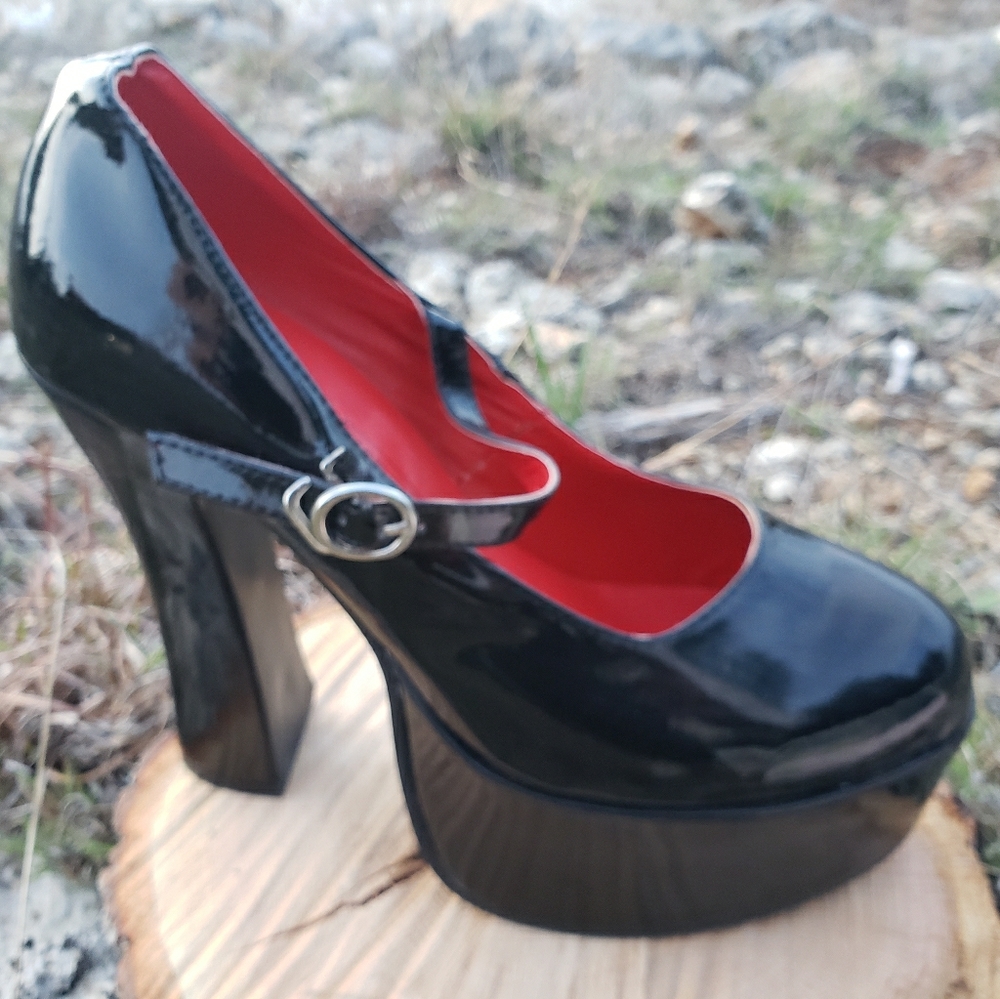 Mary Jane's platform shoes